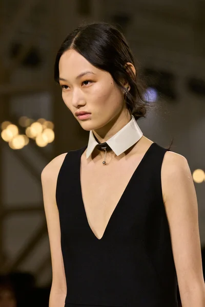 Look 22